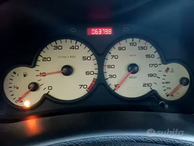 Usata Peugeot 206 Roland Garros 75 CV (55 kW) 2000 Verde Berlina
