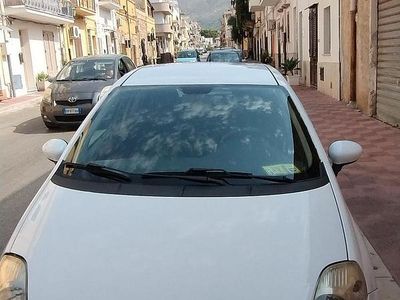 Usata Fiat Punto Evo 75 CV (55 kW) 2011 Bianco Utilitaria