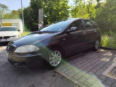 Usado Fiat Croma Dynamic 120 HP (88 kW) 2007 Cinzento Carrinha