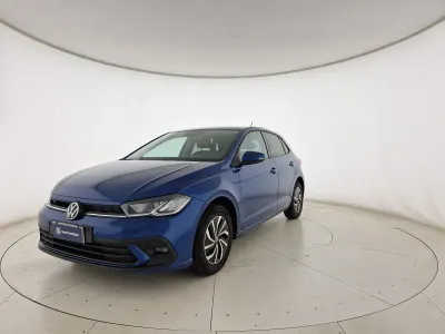 Usata VW Polo Life 95 CV (69 kW) 2023 Reef blue metallizzato Utilitaria