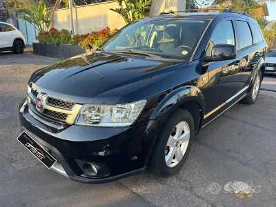 Usata Fiat Freemont 140 CV (102 kW) 2012 Bluazzurro SUV
