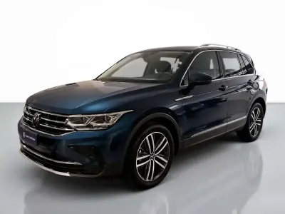 Usata VW Tiguan Elegance 150 CV (110 kW) 2023 Nightshade blue metallizzato SUV