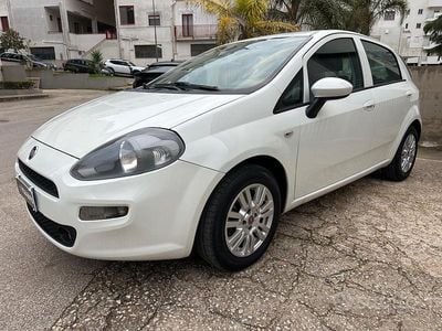 Usata Fiat Punto Lounge 75 CV (55 kW) 2015 Bianco Utilitaria
