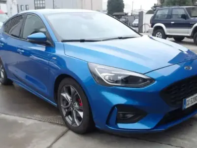Usata Ford Focus ST-Line 120 CV (88 kW) 2021 Blu/azzurro Berlina