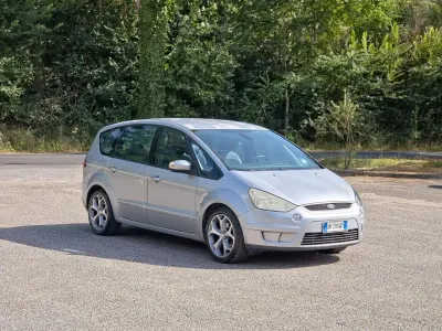 Usata Ford S-MAX Titanium 140 CV (102 kW) 2008 Grigio Monovolume