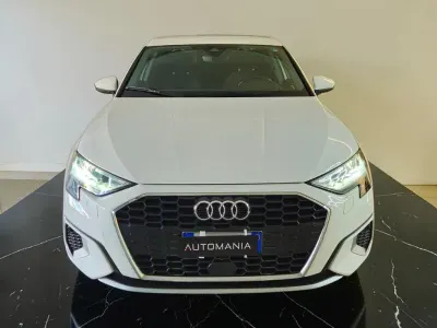 Begagnad Audi A3 Advanced 116 HK (85 kW) 2022 Vit Sedan