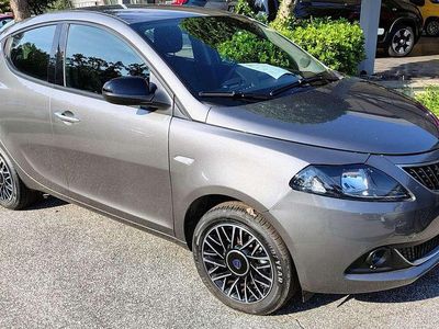 Usata Lancia Ypsilon S 69 CV (50 kW) 2024 Grigio Utilitaria