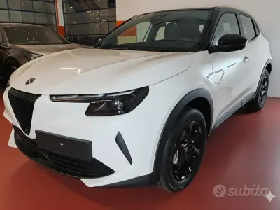 Nuova Alfa Romeo GT Junior 136 CV (100 kW) 2026 Bianco SUV