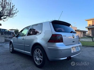 Usata VW Golf IV 110 CV (80 kW) 2004 Berlina