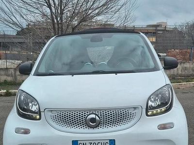 Begagnad Smart ForTwo Coupé 71 HK (52 kW) 2019 Vit Sportkupé