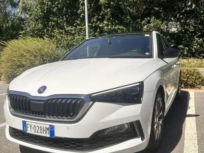 Usata Skoda Scala Sport 116 CV (85 kW) 2019 Bianco Utilitaria