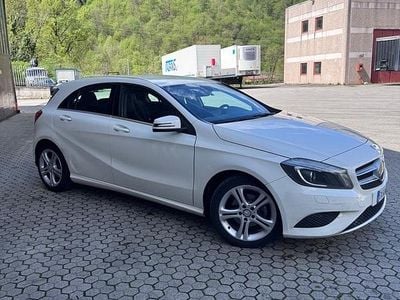 Usata Mercedes A180 Premium 109 CV (80 kW) 2015 Bianco Berlina