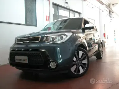 Usata Kia Soul 136 CV (100 kW) 2016 Grigio SUV