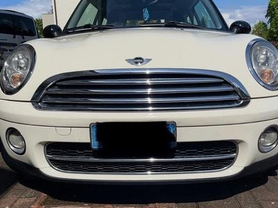 Begagnad Mini Cooper Coupé 109 HK (80 kW) 2009 Vit Sportkupé