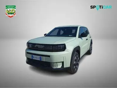 Nuova Fiat Grande Panda Icon 101 CV (74 kW) 2026 Blu Utilitaria