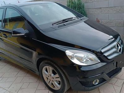 Usata Mercedes B180 Executive 109 CV (80 kW) 2010 Nero Monovolume