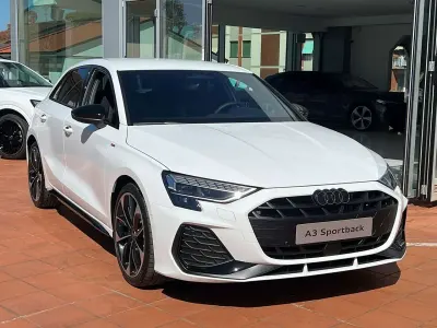 Nuova Audi A3 S-Line 150 CV (110 kW) 2026 Bianca Berlina