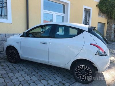 Usata Lancia Ypsilon 2024 Bianco Utilitaria