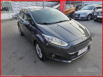 Usata Ford Fiesta Titanium 75 CV (55 kW) 2015 Grigio Berlina