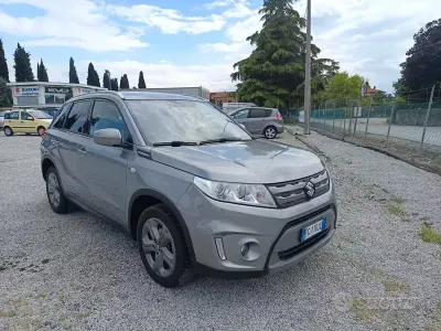 Usata Suzuki Vitara Cool 120 CV (88 kW) 2017 Grigio SUV