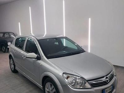 Grigio Usata 2008 Opel Astra Cosmo Berlina | 1799 € (Ottimo prezzo)
