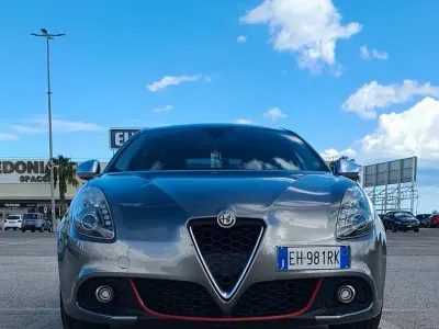 Usata Alfa Romeo Giulietta 140 CV (102 kW) 2011 Grigio Utilitaria