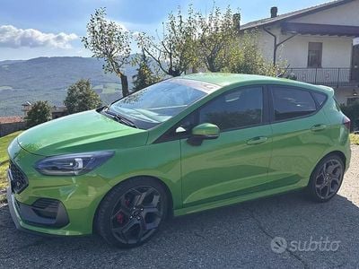 Usata Ford Fiesta ST 200 CV (147 kW) 2023 Verde Utilitaria