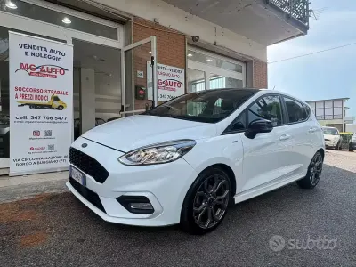 Usata Ford Fiesta ST-Line 86 CV (63 kW) 2018 Bianco Utilitaria