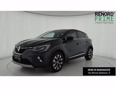 Usata Renault Captur Techno 143 CV (105 kW) 2022 Blu marino SUV
