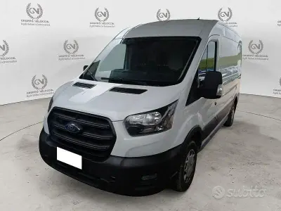 Usado Ford Transit 130 CV (95 kW) 2024 Blanco Berlina