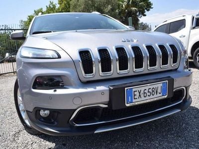 Usado Jeep Cherokee Limited 140 CV (102 kW) 2014 Gris SUV