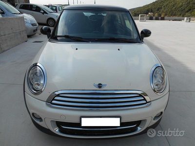 Usata Mini Cooper D 112 CV (82 kW) 2011 Beige Utilitaria