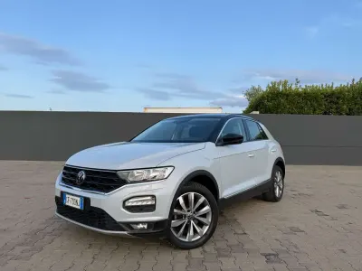 Usata VW T-Roc Style 110 CV (80 kW) 2021 Grigio SUV