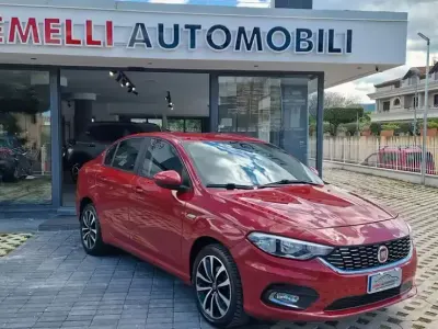 Occasion Fiat Tipo Lounge 95 ch (69 kW) 2017 Rouge Berline