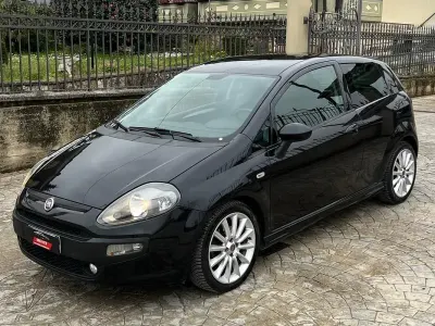 Usata Fiat Punto Evo 95 CV (69 kW) 2011 Nero Utilitaria