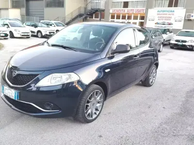 Usata Lancia Ypsilon S 69 CV (50 kW) 2018 Blu Utilitaria