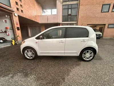 Usata VW up! 68 CV (50 kW) 2014 Bianco Utilitaria