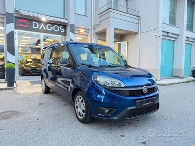 Usata Fiat Doblò 120 CV (88 kW) 2019 Blu Monovolume