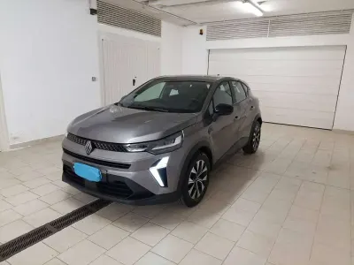 Usata Renault Captur Evolution 101 CV (74 kW) 2024 Grigio SUV