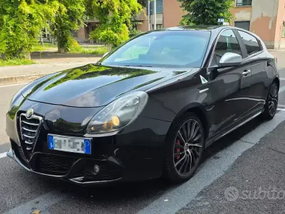 Usata Alfa Romeo Giulietta Quadrifoglio Verde 235 CV (172 kW) 2010 Nero Utilitaria