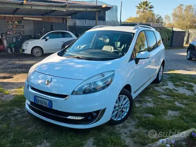 Usata Renault Scénic III XMOD 110 CV (80 kW) 2013 Bianco Monovolume