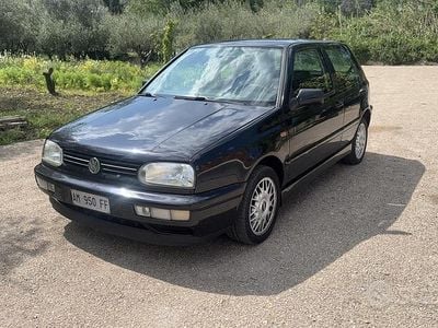 Usata VW Golf III GT 90 CV (66 kW) 1996 Nero Berlina