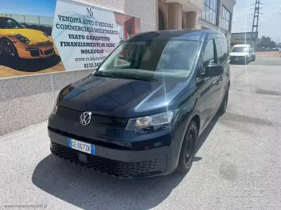 Usata VW Caddy 102 CV (75 kW) 2021 Blu/azzurro Monovolume
