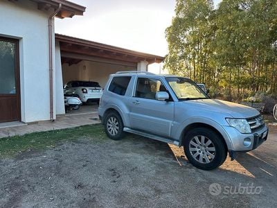 Usata Mitsubishi Pajero 170 CV (125 kW) 2007 Grigio SUV