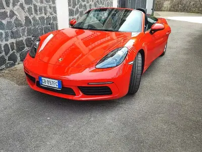 Usata Porsche 718 300 CV (220 kW) 2020 Rosso Cabrio
