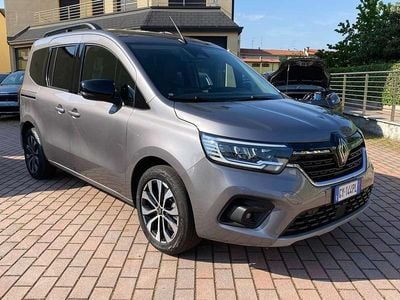 Usata Renault Kangoo Techno 131 CV (96 kW) 2025 Grigio Monovolume