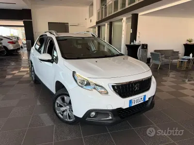 Usata Peugeot 2008 Active 75 CV (55 kW) 2018 Bianco SUV