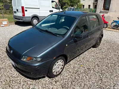 Usata Fiat Punto 60 CV (44 kW) 2002 Nero Utilitaria