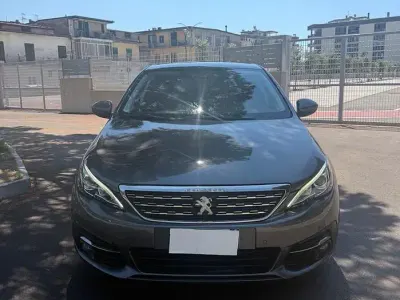 Usata Peugeot 308 GT-line 131 CV (96 kW) 2020 Grigio Berlina