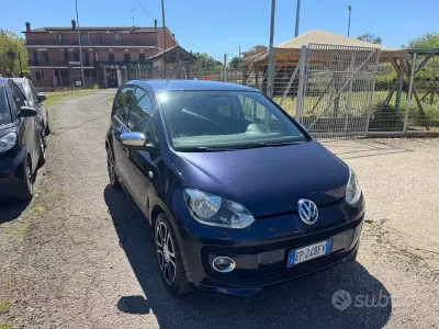 Usata VW up! 75 CV (55 kW) 2012 Blu Utilitaria